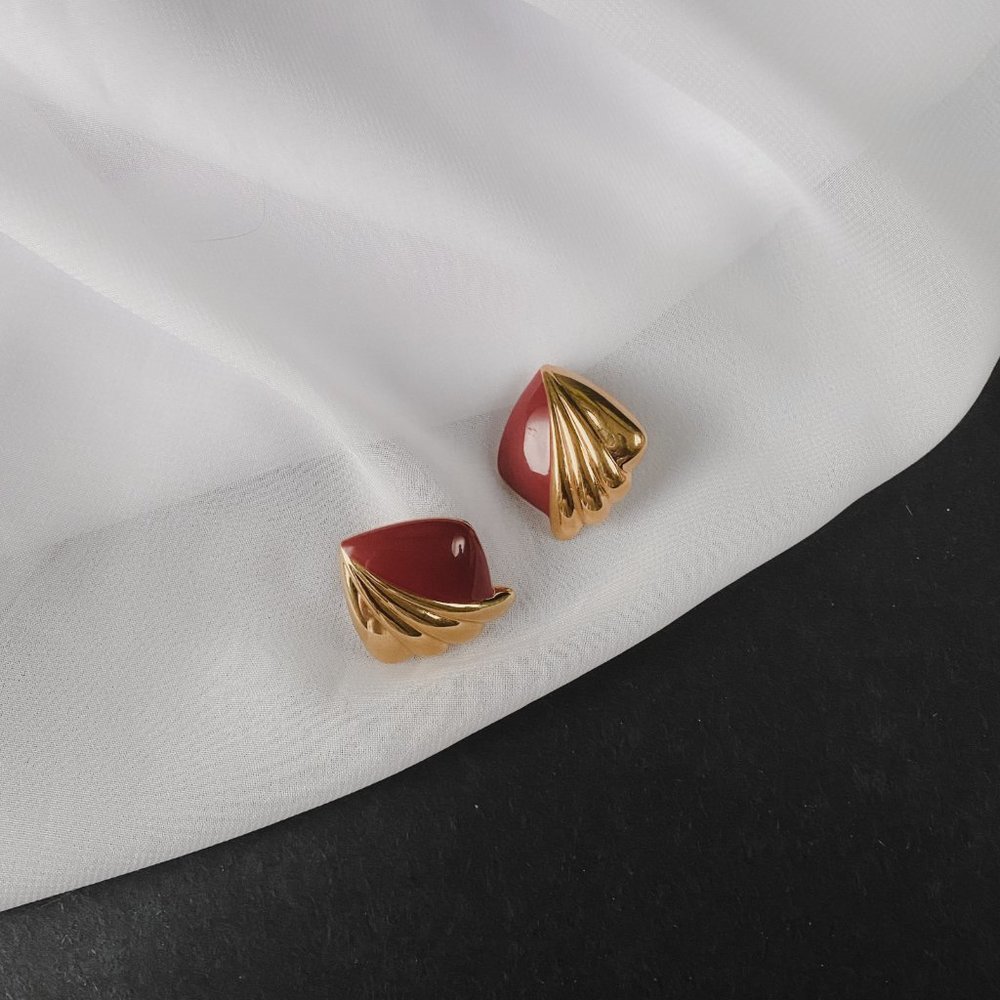 Vintage 80's Clay Red Enamel Chunky Gold Modernist Swirl Diamond Shape Earrings